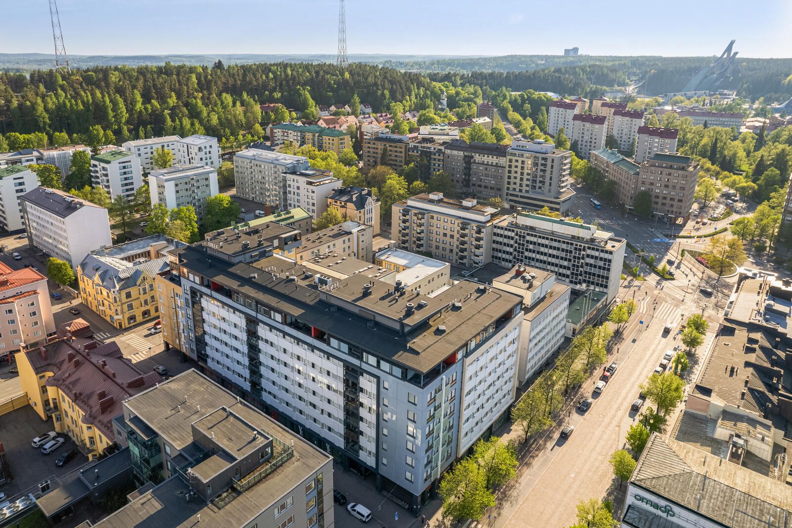 Lahden keskusta-aluetta ilmakuvana.