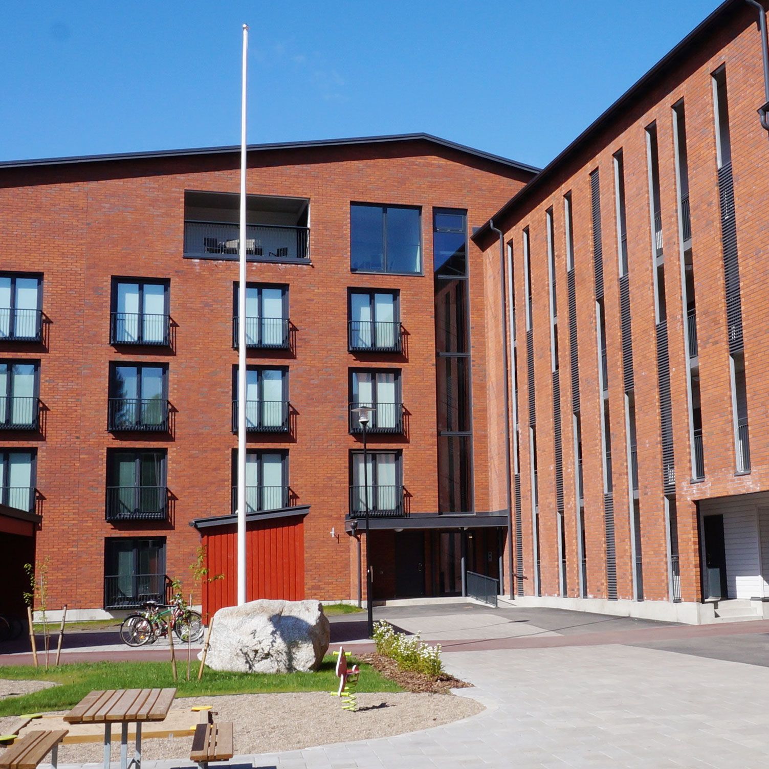 oulu_square.jpg